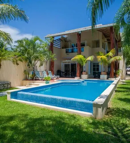 Cheerful Beach Front 3 Bedrooms Houselongo