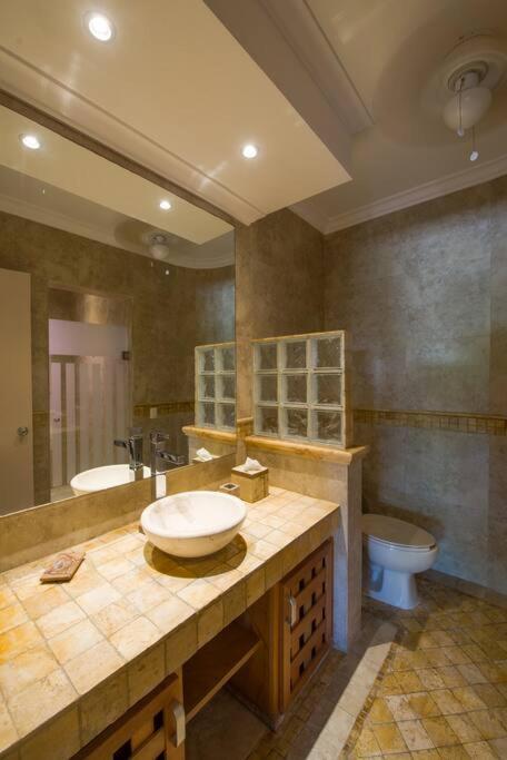 Villa Cheerful Front 3 Bedrooms Houselongo *
