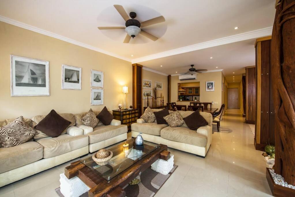Villa Cheerful Front 3 Bedrooms Houselongo Isla Mujeres