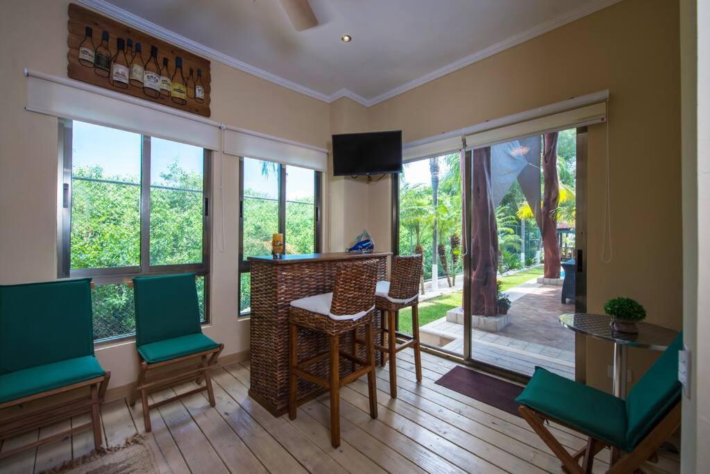 Villa Cheerful Front 3 Bedrooms Houselongo